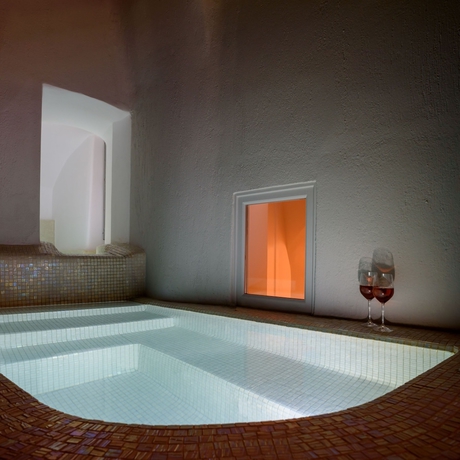 Imagen de la habitación del Hotel Nefeles Luxury Suites. Foto 17