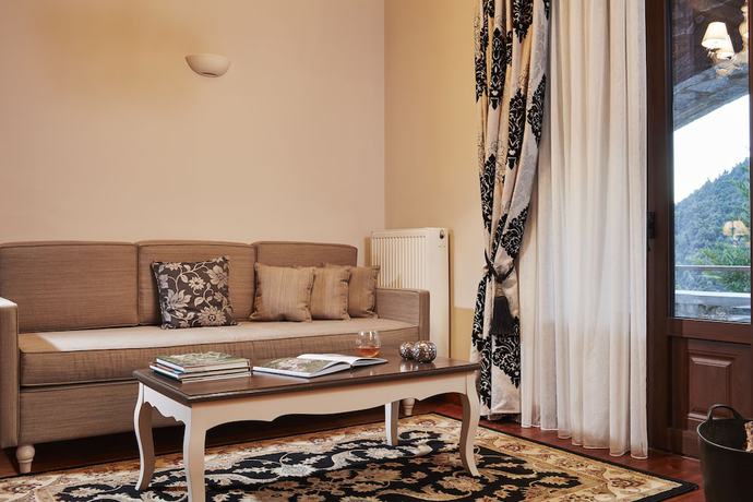 Imagen de la habitación del Hotel Nefeles Mainalon Luxury Residences and Lounge. Foto 8