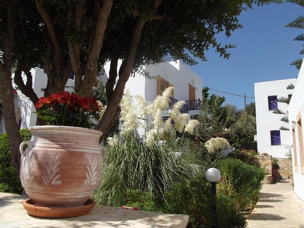 Imagen general del Hotel Nefeli, Agia Marina. Foto 1