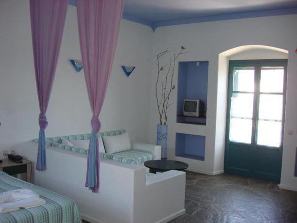Imagen general del Hotel Nefeli, Agia Marina. Foto 3