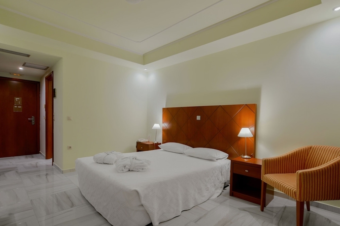 Imagen de la habitación del Hotel Nefeli, Alejandr&oacute;polis. Foto 11