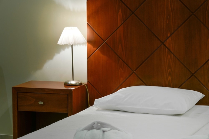 Imagen de la habitación del Hotel Nefeli, Alejandr&oacute;polis. Foto 12
