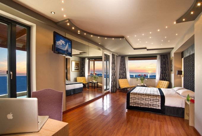 Imagen de la habitación del Hotel Nefeli, Alimos. Foto 7