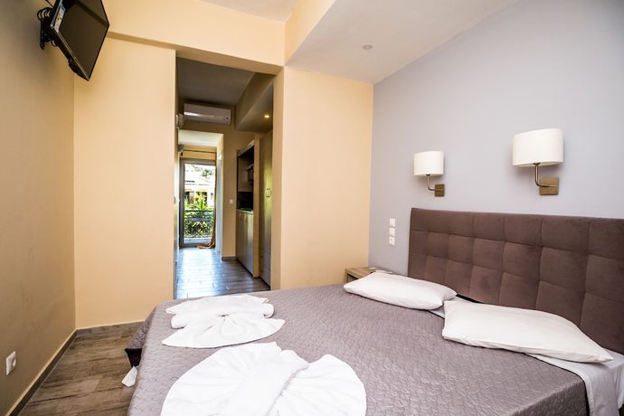 Imagen de la habitación del Hotel Nefeli, Apollonioi. Foto 9