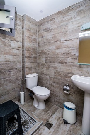 Imagen de la habitación del Hotel Nefeli, Apollonioi. Foto 16