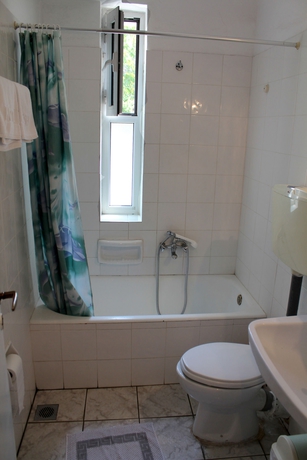 Imagen de la habitación del Hotel Nefeli, Atenas. Foto 7