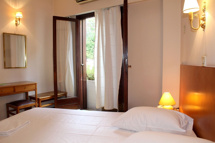 Imagen de la habitación del Hotel Nefeli, Atenas. Foto 10