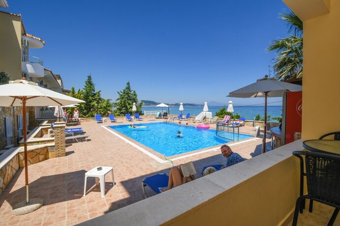 Imagen de la habitación del Hotel Nefeli Beach. Foto 20