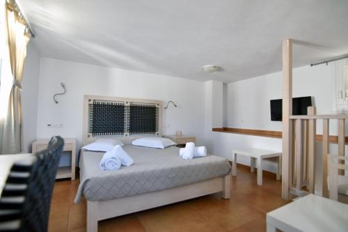 Imagen de la habitación del Hotel Nefeli, Skíros Ciudad. Foto 8