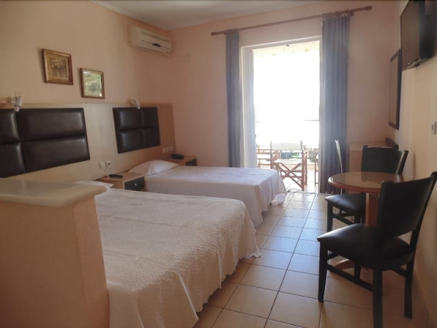 Imagen de la habitación del Hotel Nefeli Studios. Foto 4