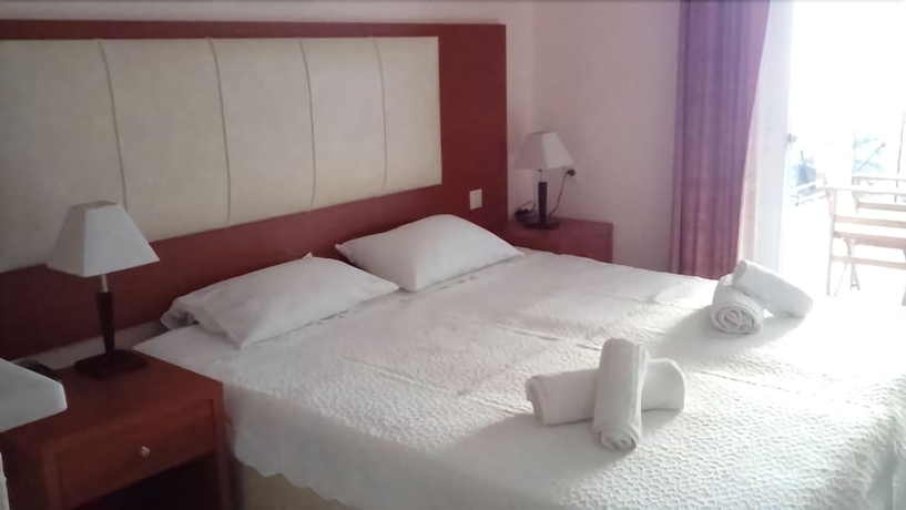 Imagen de la habitación del Hotel Nefeli Studios. Foto 13