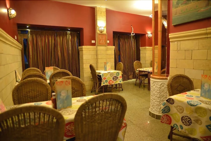 Imagen del bar/restaurante del Hotel Nefertiti. Foto 7