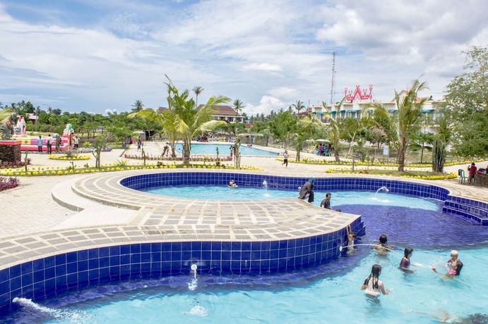 Imagen de la piscina del Hotel Negeri Baru And Resort Kalianda. Foto 5