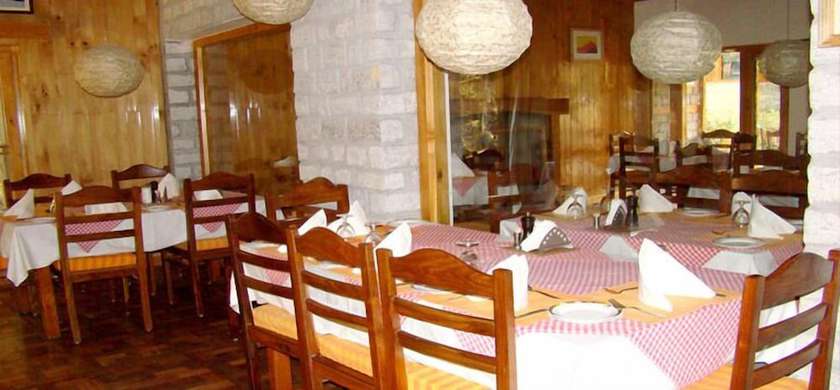 Imagen del bar/restaurante del Hotel Negis Mayflower. Foto 4