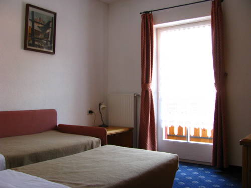 Imagen de la habitación del Hotel N&egrave;s Cr&eacute;pes. Foto 6