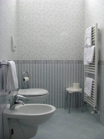 Imagen de la habitación del Hotel N&egrave;s Cr&eacute;pes. Foto 7