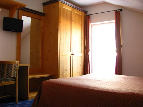 Imagen de la habitación del Hotel N&egrave;s Cr&eacute;pes. Foto 10