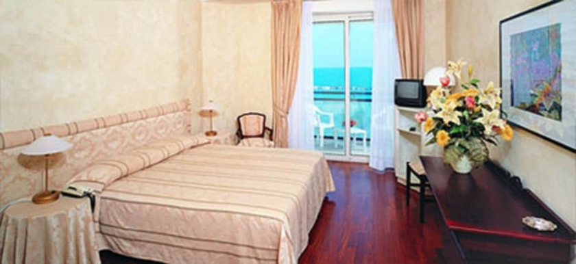 Imagen de la habitación del Hotel Negresco, Cattolica. Foto 5