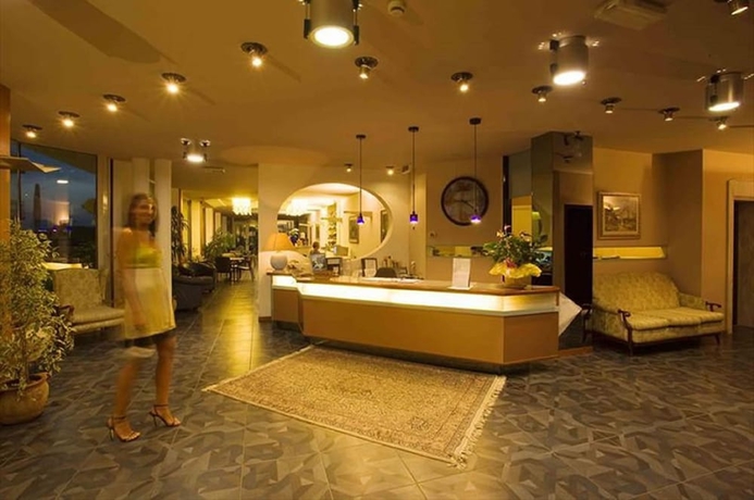 Imagen de los interiores del Hotel Negresco, Cattolica. Foto 14