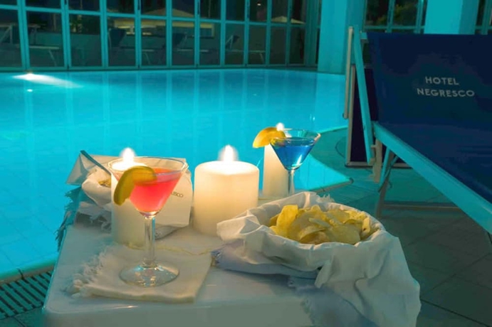 Imagen de la piscina del Hotel Negresco, Cattolica. Foto 17