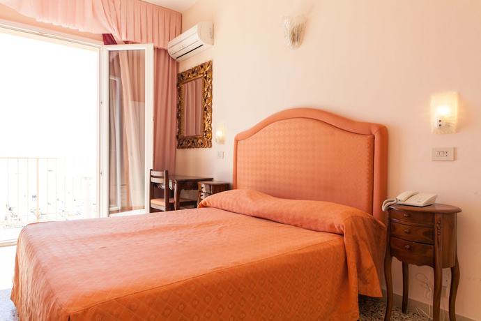 Imagen de la habitación del Hotel Negresco, Cervia. Foto 5