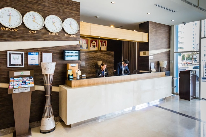 Imagen de los interiores del Hotel Nehal. Foto 17