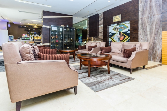 Imagen de los interiores del Hotel Nehal. Foto 19