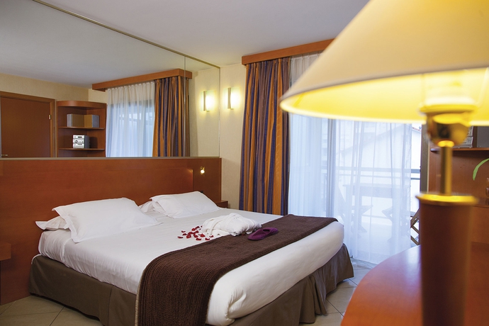 Imagen de la habitación del Hotel Nehô Suites Cannes Croisette. Foto 3