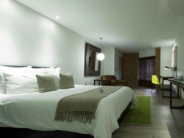 Imagen general del Hotel Nehotel Nueva Estancia. Foto 11