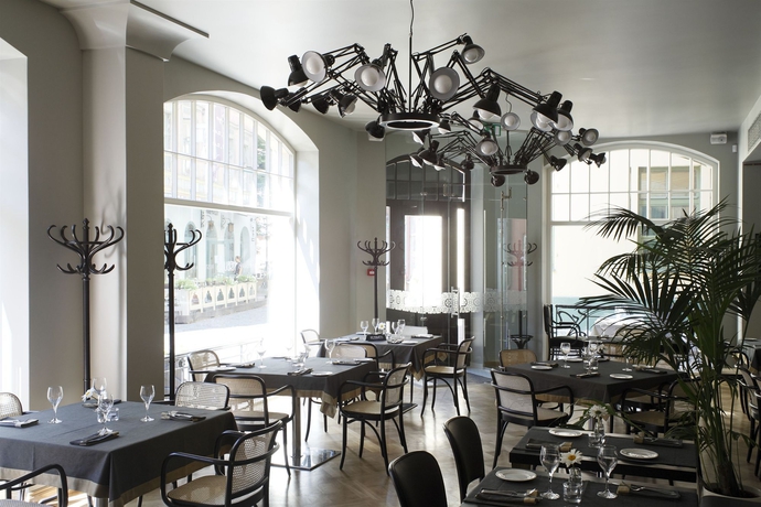 Imagen del bar/restaurante del Hotel Neiburgs. Foto 3