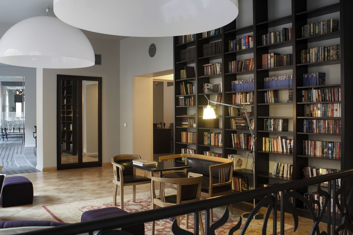 Imagen de los interiores del Hotel Neiburgs. Foto 11