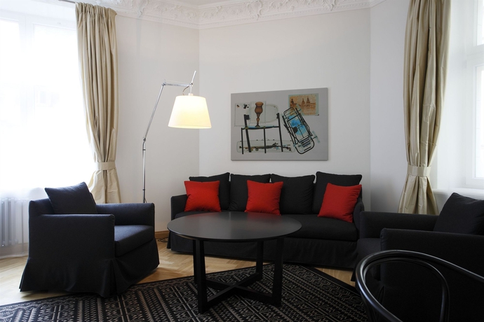 Imagen de los interiores del Hotel Neiburgs. Foto 12