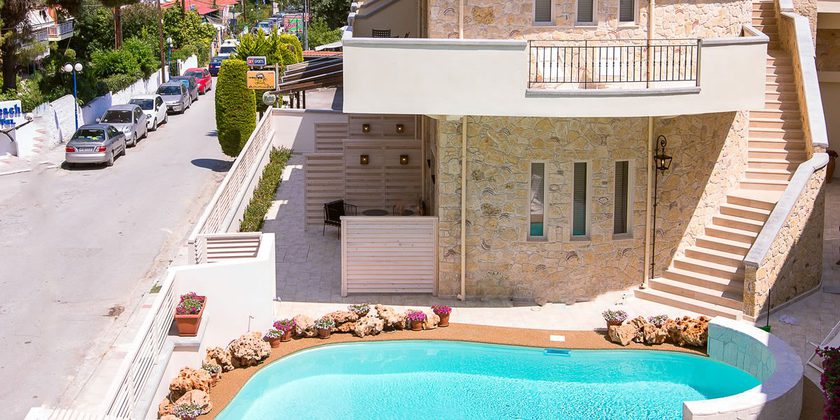 Imagen de los interiores del Hotel Neikos Luxury Suites. Foto 8