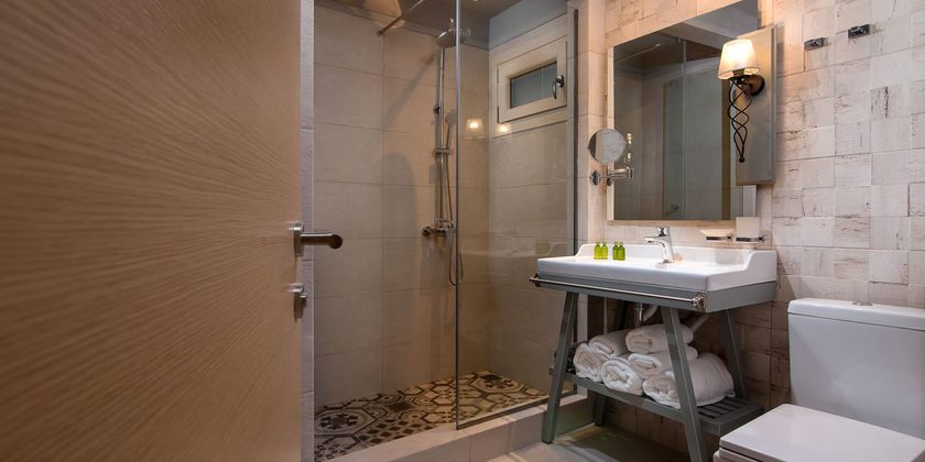 Imagen de la habitación del Hotel Neikos Luxury Suites. Foto 7