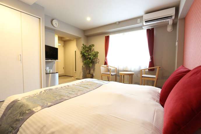 Imagen de la habitación del Hotel Neiraku. Foto 6