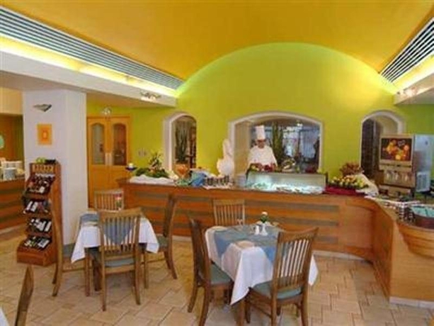 Imagen general del Hotel Nelia Beach. Foto 5