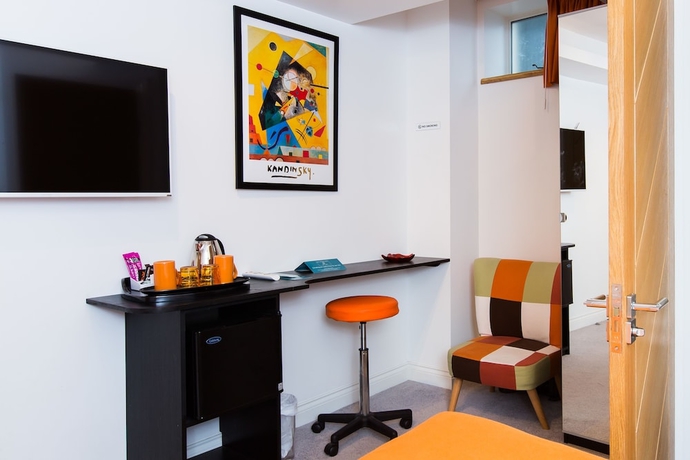 Imagen de la habitación del Hotel Nell Gwynn House. Foto 8