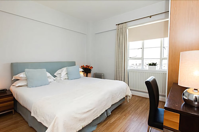 Imagen de la habitación del Hotel Nell Gwynn House. Foto 11