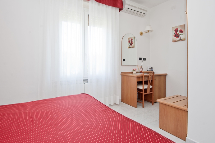 Imagen de la habitación del Hotel Nella, LA SPEZIA. Foto 5