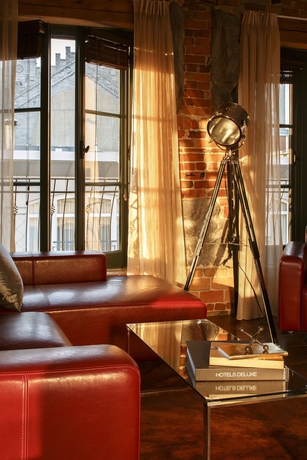 Imagen de los interiores del Hotel Nelligan. Foto 15