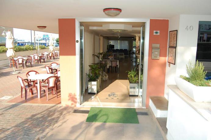 Imagen de los exteriores del Hotel Nelson, Rimini. Foto 10