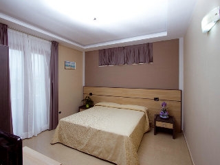 Imagen de la habitación del Hotel Nelton. Foto 5