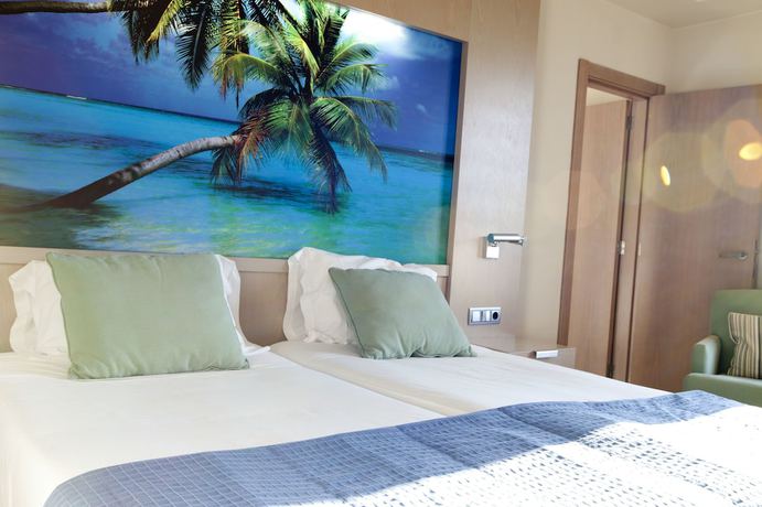 Imagen de la habitación del Hotel Nelva. Foto 10