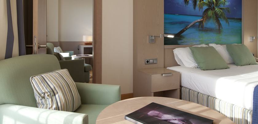 Imagen de la habitación del Hotel Nelva. Foto 12