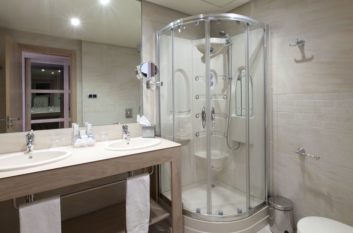 Imagen de la habitación del Hotel Nelva. Foto 19