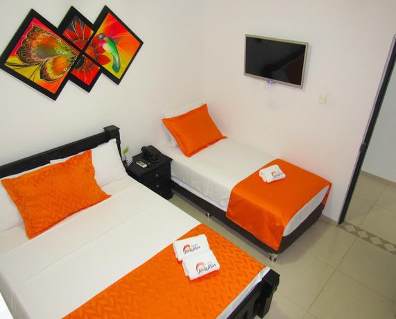 Imagen de la habitación del Hotel NelyMar. Foto 5