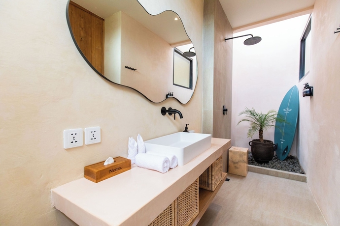 Imagen de la habitación del Hotel Nema Uluwatu. Foto 8