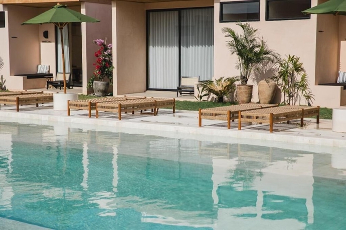 Imagen de la piscina del Hotel Nema Uluwatu. Foto 11