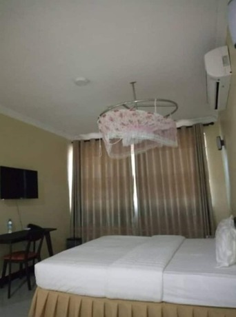 Imagen de la habitación del Hotel Nemarts. Foto 13