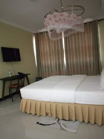 Imagen de la habitación del Hotel Nemarts. Foto 15